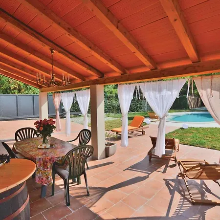 Pool House Ancka - Happy Villa Marezige